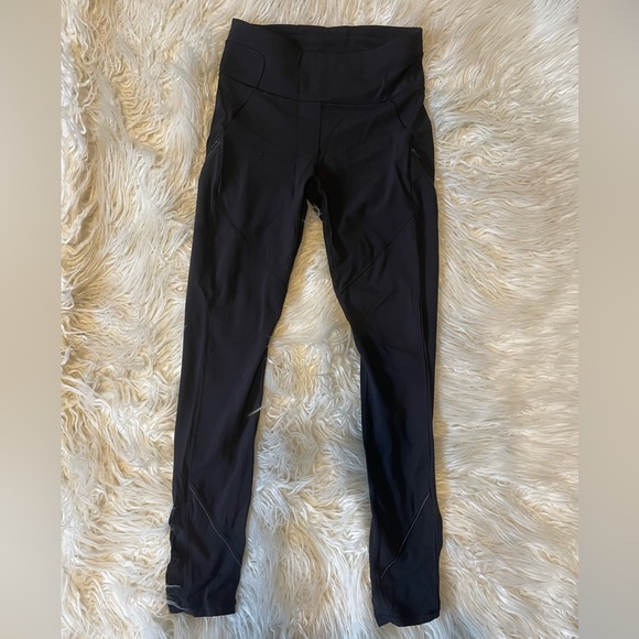 NWOT Black Lululemon Leggings - Picture 2 of 3